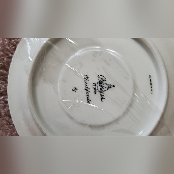 1960's- 2 Tea cup Set Princess Chalfonte Czechoslovakia Floral, Gold Trim - Picture 5 of 5